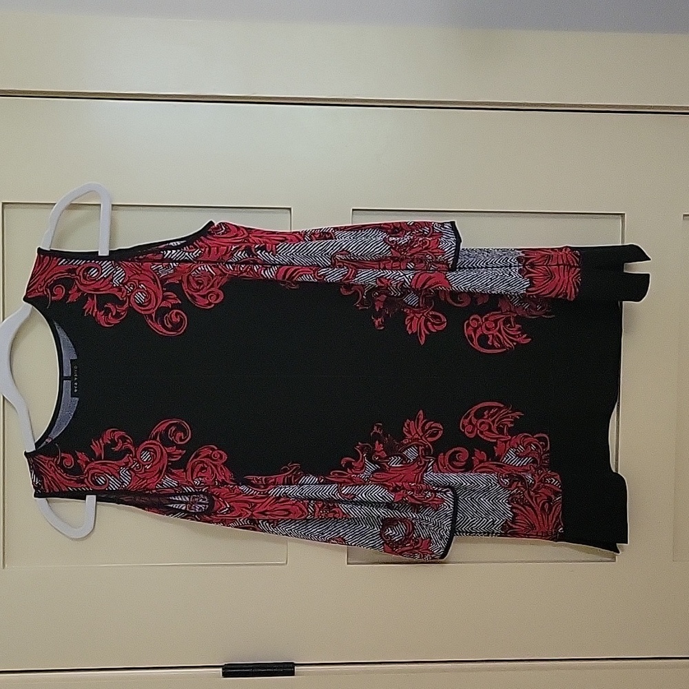 Eva Varro Tunic